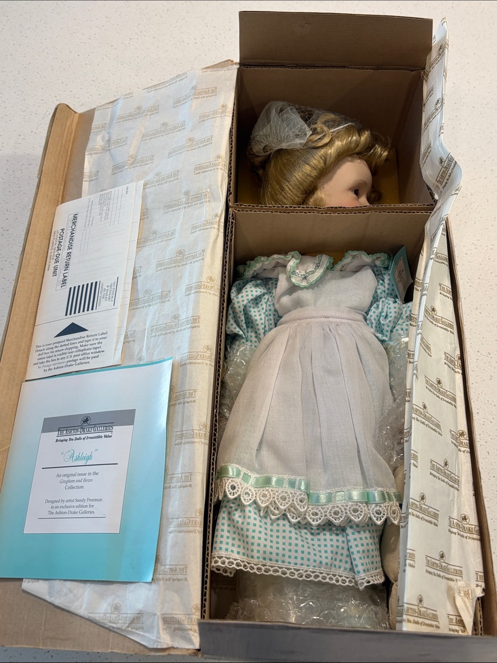 Vintage Ashton-Drake Ashleigh Porcelain Doll - New in Box with COA